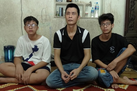 Bi kịch nối tiếp: Cha khiếm thị, con trai lớn câm điếc có nguy cơ mù lòa