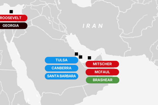 Đội hình chiến hạm Mỹ triển khai gần Iran