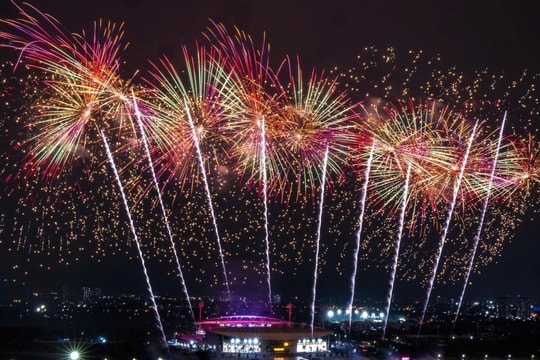 Tối nay Hà Nội bắn pháo hoa chào mừng thành công Đại hội XIV của Đảng