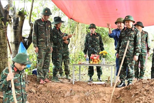 Phát hiện hài cốt liệt sĩ tại vườn nhà dân ở Quảng Trị