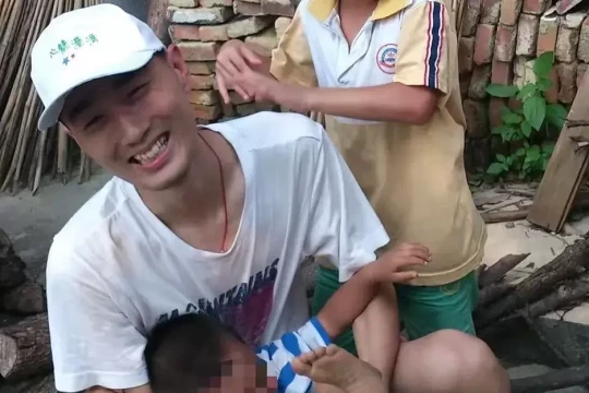 Bi kịch của lập trình viên đột tử khi gánh việc cho 7 người