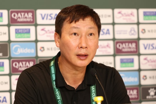HLV Kim Sang-sik: ‘U23 Việt Nam kiệt sức nhưng vững vàng’