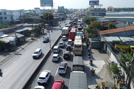 Xây cầu vượt giảm kẹt xe đường vào cầu Rạch Miễu 2