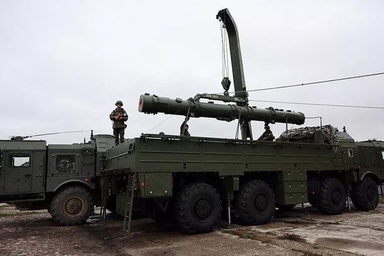 Ukraine lo Nga sắp dùng 'tên lửa xuyên thủng mọi lá chắn'