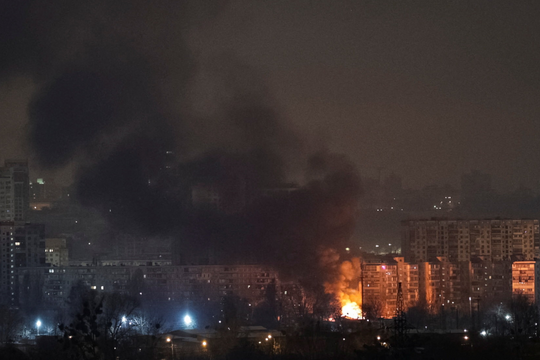 Kiev hứng loạt tên lửa đạn đạo giữa lúc Mỹ, Nga, Ukraine đàm phán