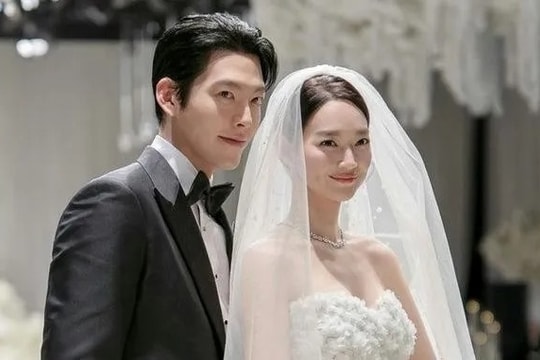 Số tiền một ca sĩ mừng cưới Kim Woo Bin, Shin Min Ah