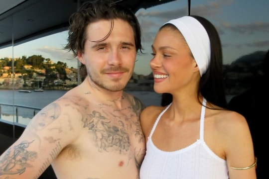 Brooklyn 'bị vợ ép phải lựa chọn'