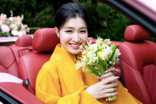 Nhan sắc Phương Nhi gây sốt