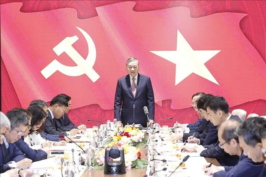 Tổng Bí thư làm việc với các Đại sứ, Trưởng cơ quan đại diện ngoại giao Việt Nam tại nước ngoài