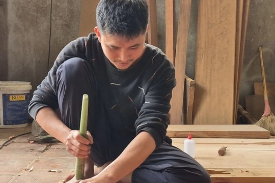 Thợ đút túi tiền triệu mỗi ngày, không đủ sức nhận đơn