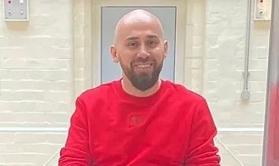 Tù nhân Anh gây phẫn nộ vì livestream TikTok kiếm tiền từ phòng giam