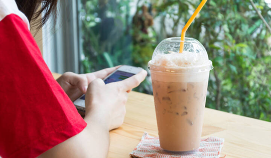 Thứ "nước hại gan" âm thầm hơn cả rượu bia mà rất nhiều người đang uống mỗi ngày