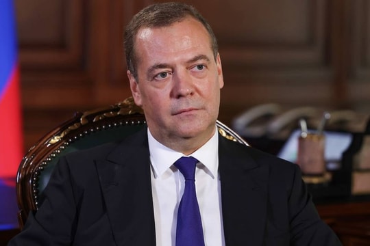 Ông Medvedev: Nhiều quốc gia coi hạt nhân là lựa chọn tối ưu