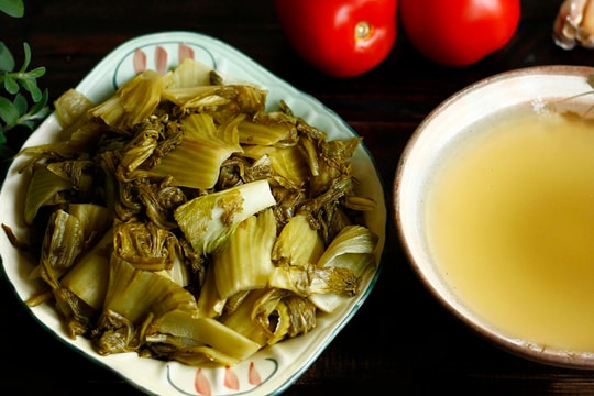 Ăn dưa muối giúp giảm cân như thế nào