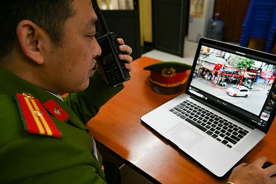 Camera AI - 'mắt thần' siêu nét soi lấn chiếm vỉa hè ở Hà Nội