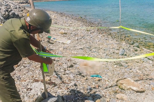 Đoạn chân người dạt vào bờ biển Khánh Hòa