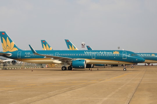 Máy bay Vietnam Airlines quay đầu để cấp cứu hành khách