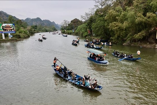Nâng cao chất lượng phục vụ trong mùa lễ hội Chùa Hương