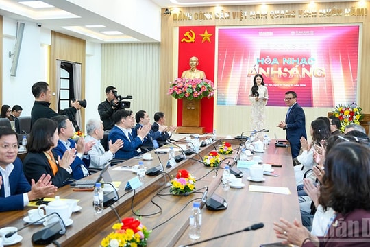 Lần đầu tiên âm nhạc, ánh sáng, công nghệ và di sản cùng kể chuyện