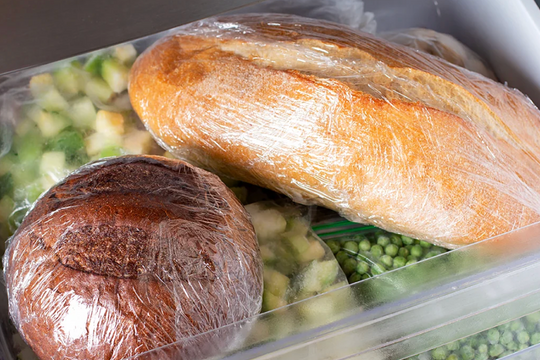 Công dụng bất ngờ của bánh mì để đông lạnh