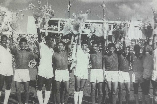 'Bóng đá Việt Nam' (kỳ 2): Trận cầu mừng 25 năm Quốc khánh