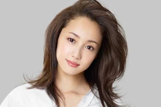 Minh tinh 'Một lít nước mắt' kết hôn lần hai