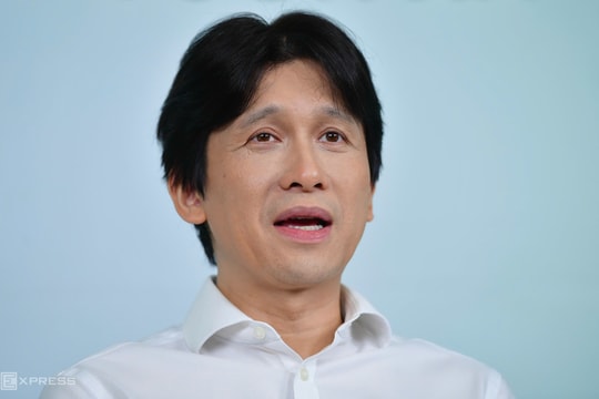 'Đừng tự mua cổ phiếu nếu không thể dành 2 tiếng mỗi ngày nghiên cứu'