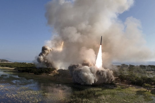 Triều Tiên phóng tên lửa đạn đạo lần thứ hai trong tháng