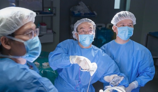 Vinmec cứu sống cụ ông 70 tuổi mắc “ung thư chồng ung thư”