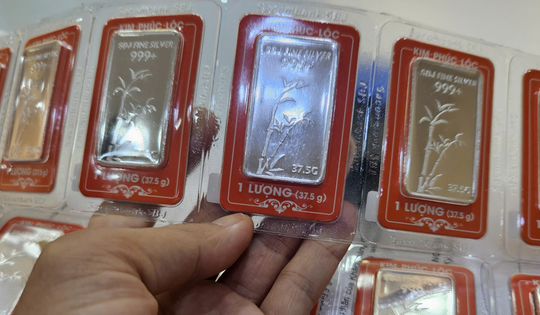 Giá bạc hôm nay 27-1: Bạc Phú Quý vượt 4,3 triệu đồng/lượng
