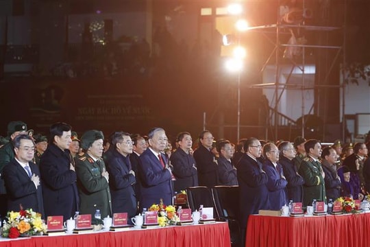 Tổng Bí thư dự Chương trình kỷ niệm 85 năm Ngày Bác Hồ về nước