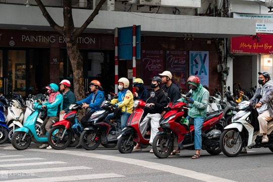 Loạt hãng xe công nghệ, sản xuất cho tài xế thuê xe máy điện