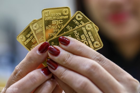 Giá vàng vượt 180 triệu đồng