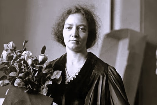 Cuộc đời tận hiến của ái nữ nhà Marie Curie