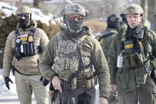 Đảng Cộng hòa chia rẽ vì cuộc khủng hoảng ICE