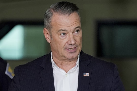 Thẩm phán yêu cầu quyền giám đốc ICE ra hầu tòa