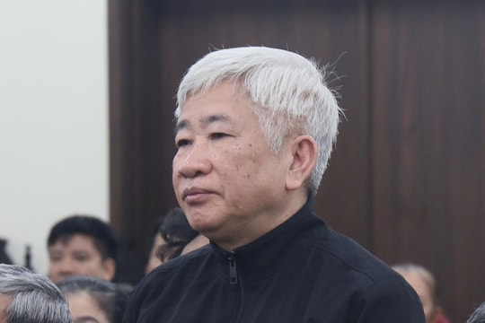 Cựu giám đốc BHXH kể khổ bị doanh nghiệp 'lao vào phòng' đưa phong bì