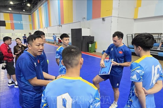 HLV D. Giustozzi hài lòng với bản lĩnh thi đấu của tuyển Futsal Việt Nam