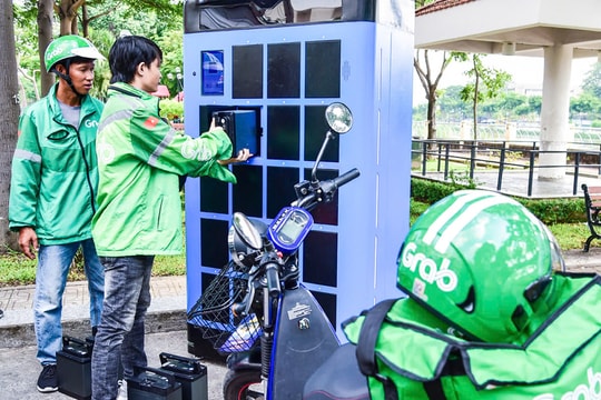 TP Hồ Chí Minh đã cấp phép 91 vị trí tủ đổi pin xe máy điện trên vỉa hè