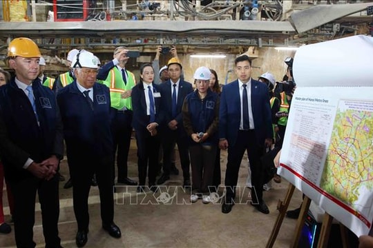 Chủ tịch Hội đồng châu Âu thăm dự án metro số 3