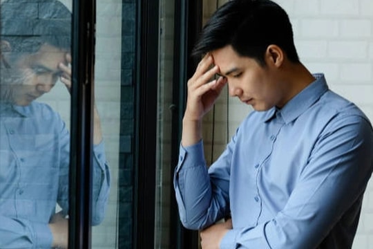 Vợ tôi thà ly hôn chứ không chịu cắt đứt quan hệ với "anh trai mưa"