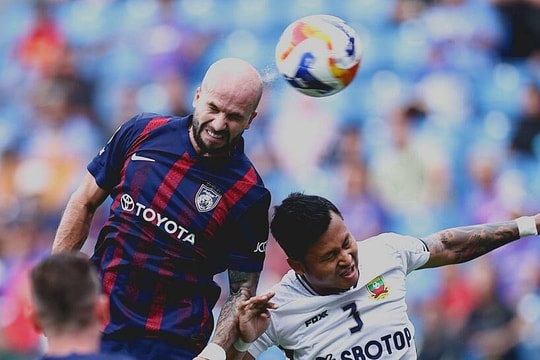 CLB Malaysia cho 3 cầu thủ nhập tịch thi đấu bất chấp rủi ro