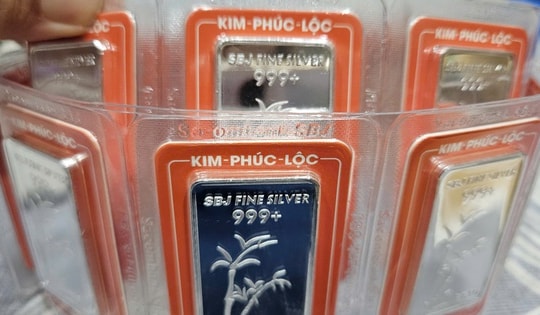 VIDEO: Chuyên gia nêu nguyên nhân giá bạc liên tục lập đỉnh