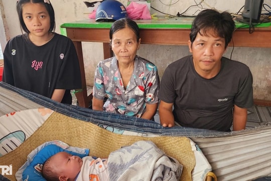 Vợ mất, chồng chấn thương sọ não, 2 con thơ lo thiếu ăn, thất học