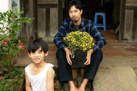 Đen Vâu rap về 'buổi đầu tập làm cha'