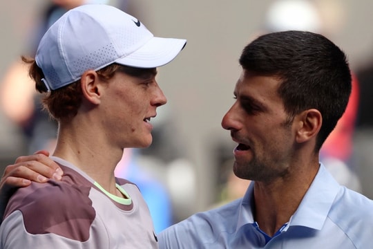 Djokovic - Sinner: Trông chờ vận may