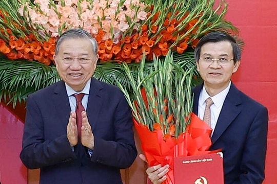 Ông Đoàn Minh Huấn giữ chức Giám đốc Học viện Chính trị quốc gia Hồ Chí Minh