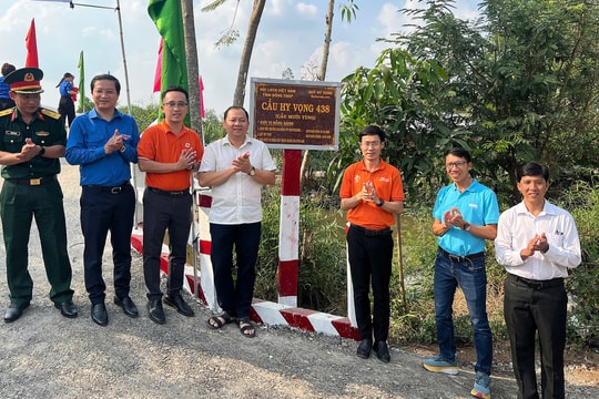 Khánh thành, khởi công loạt cầu Hy Vọng ở miền Tây