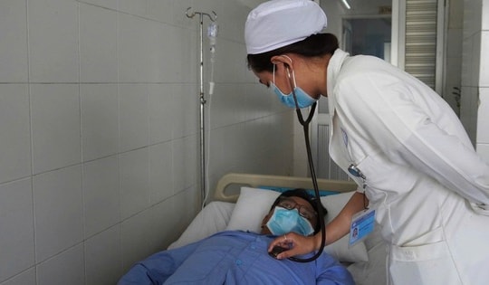 ECMO cứu sống bệnh nhân viêm tụy cấp, ARDS nặng, sốc nhiễm trùng nguy kịch