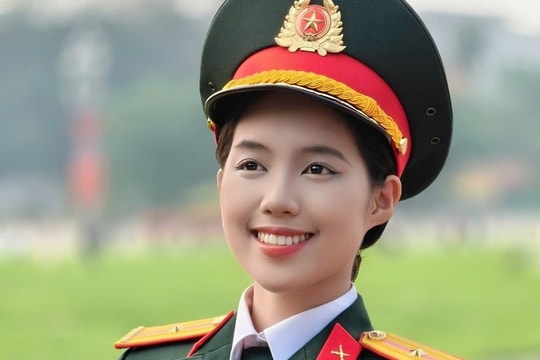 Người đẹp lọt 'top tìm kiếm' sau khi chung khung hình với Đình Bắc